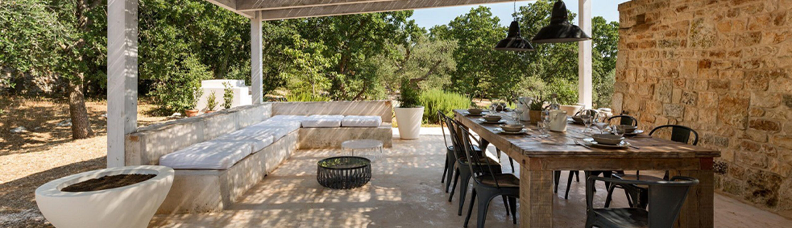 Outdoor dining area image