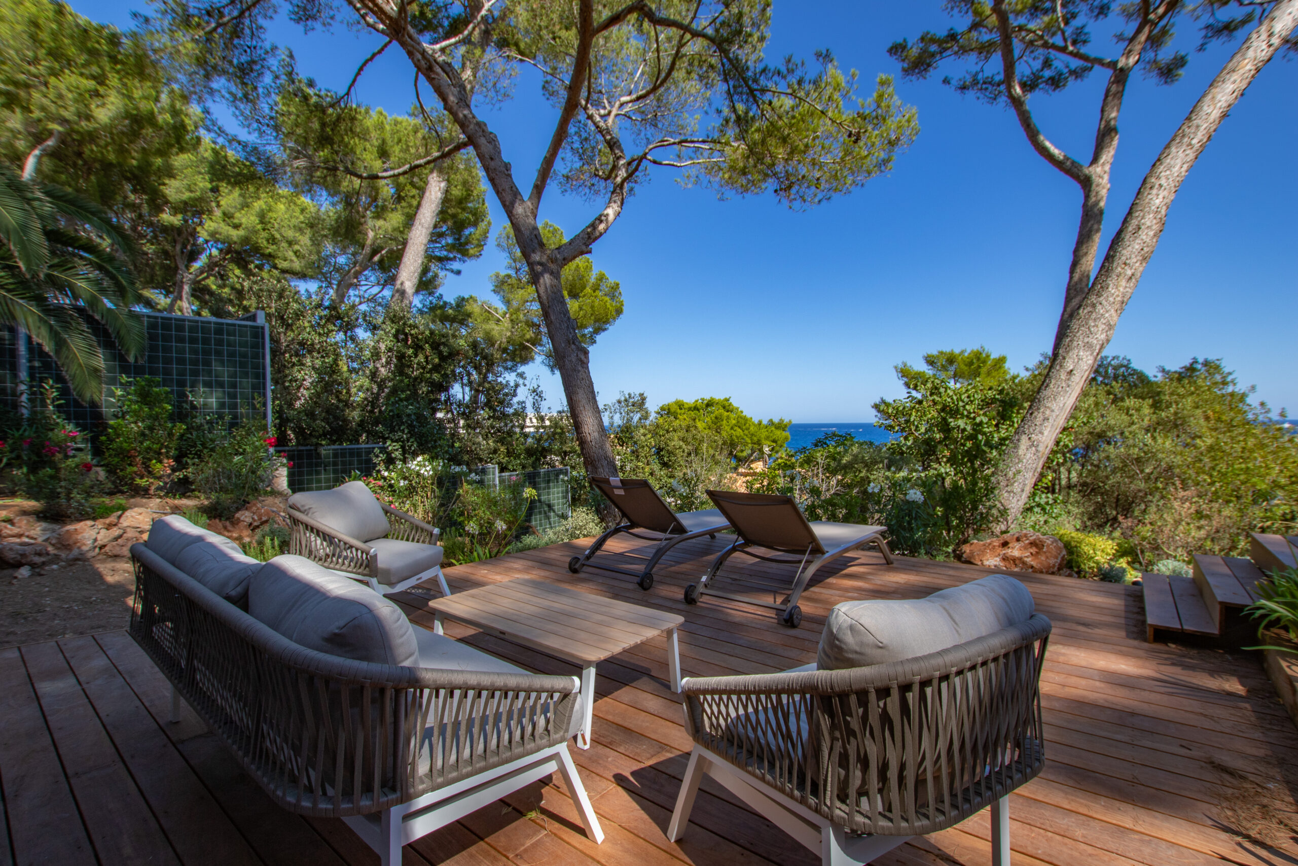 Outdoor dining area image