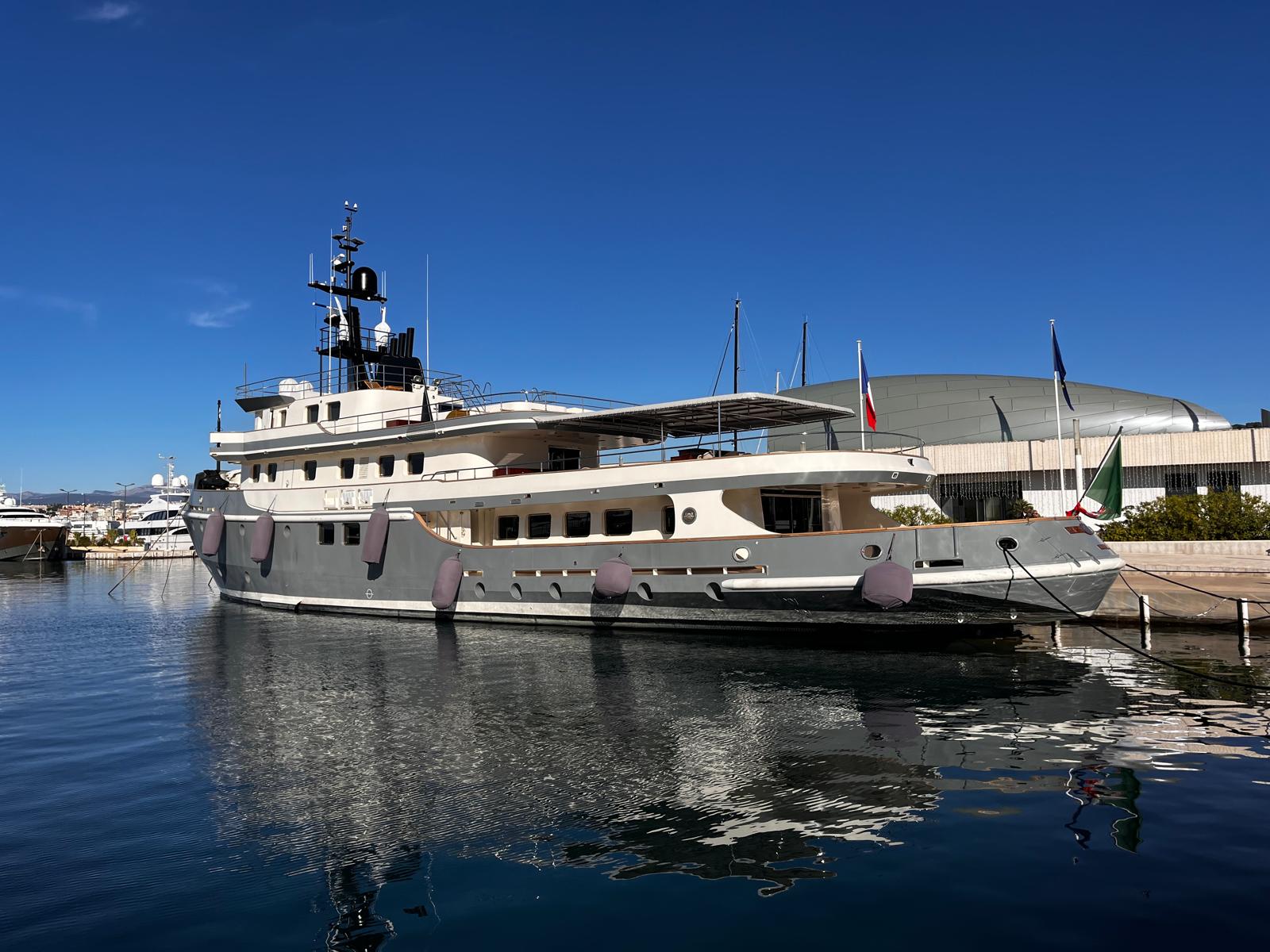 Mariages et événements d’entreprises sur le yacht Daddy Shane bg image